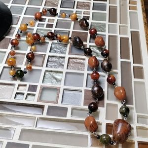 Chic multi-stone necklace